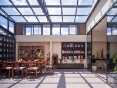 HOMESTY WABISABI Oxygen-rich Scenic Stay (Dukezong Ancient Town Giant Buddha Temple Branch)