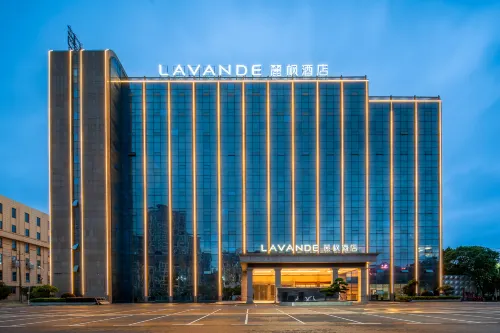 Lavande Hotel (Nanchang Jinxian Wuyue Plaza) - parking