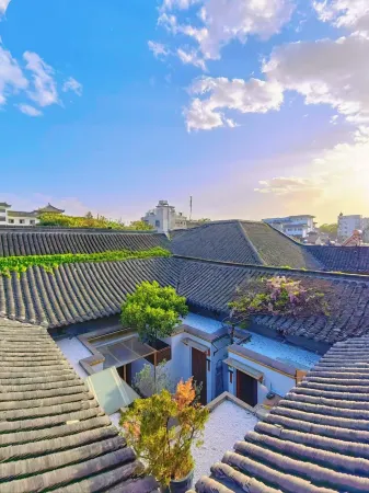 Yangzhou Dongguan Street Yunlai Homestay Отели рядом с достопримечательностью «Jiangsu Union Technical Institute Yangzhou Technician Branch (Jiangdu Road)»