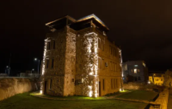 阿拉石頭屋 鄰近愛情谷的酒店