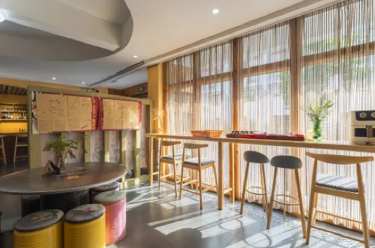 Xidi Yiban Art Homestay