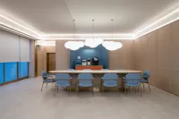 Hanting Hotel (Guilin Yangshuo West Street Branch)