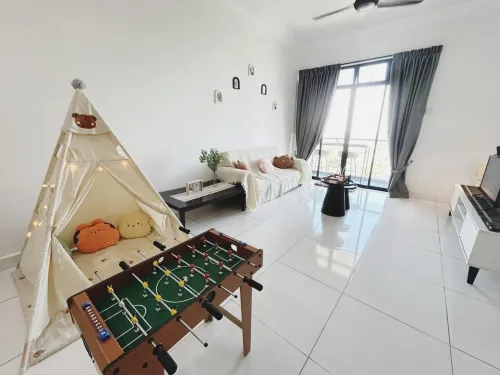 Next to Paradigm Mall Escape JB,3BR, Up to 10 Person,