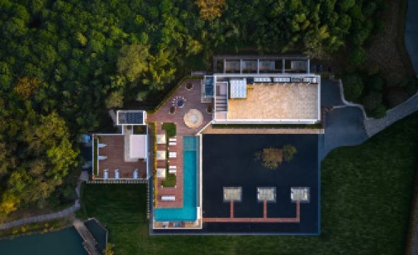 Nanjing Danxi · Zhenzhuquan Hot Springs Lakeside Mountain Lodge