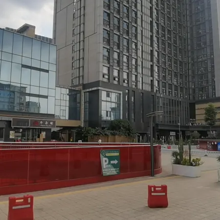 Gongque Hostel (Panyu Jinlin Wanbo) Отели рядом с достопримечательностью «Chimelong International Circus»