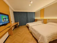 Saibei Preferred Hotel (Qahar Right Rear Banner Square) Hotels near Chayouhouqi Langlang Mountain Barbecue Camping Base