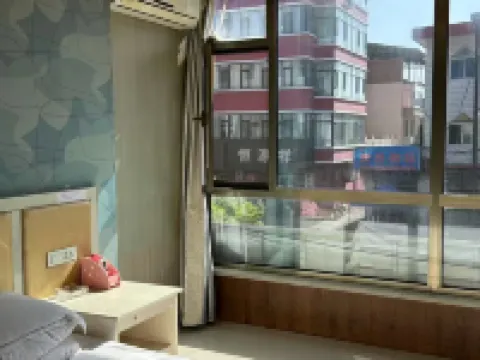 Luxian Ruyi Hotel Hotels in Lan County