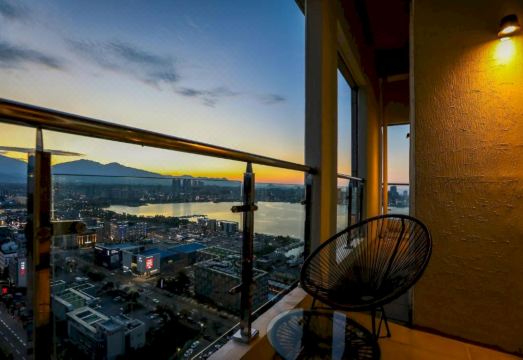 호텔 어라운드 속초 로비