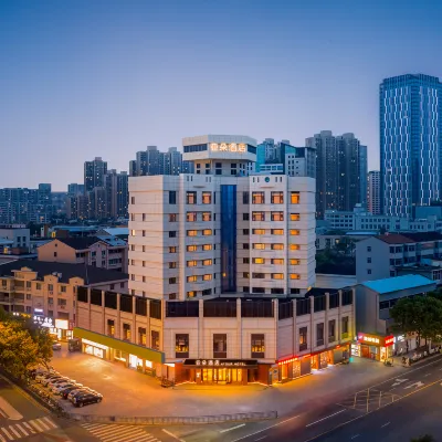 常州武進吾悅廣場人民中路亞朵飯店 聚湖路附近的飯店