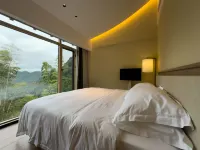 Qingyun Xianlu Mountain Retreat Hotel Hotels near Shaonüping Memorial Archway