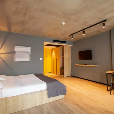 Hotel CH51 Batumi Archeological Museum周辺のホテル