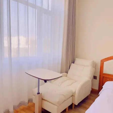 Yitai Business Internet Hotel