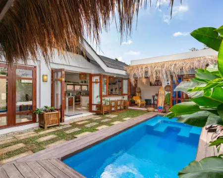 Whole Bali Villa Stylled w/ Pool 波克酒店