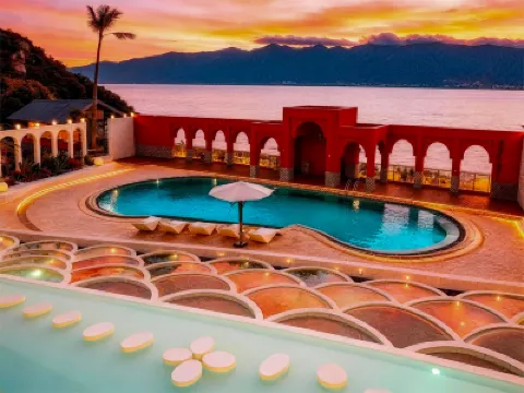 麗斯安縵·Holiday Villa·海景泳池莊園飯店（洱海機場店） 大理機場附近的飯店