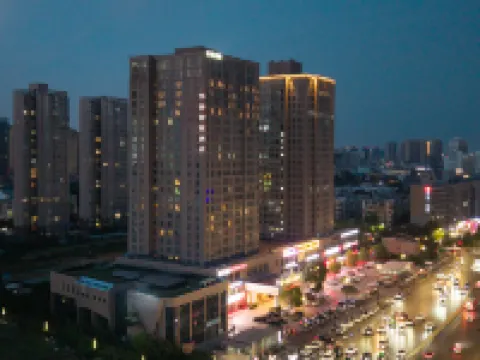 Home Inn Huayi Zhilü Hotel (Zhengzhou Zhongyuan Futa Metro Station Branch) Hotels near Fu Tower