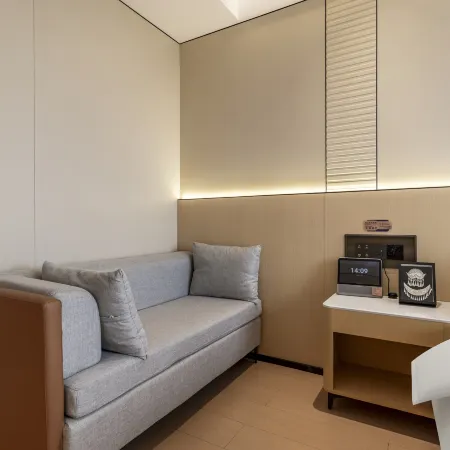 Miaohuang Royal · Cloud Realm & Wild Trace High-Altitude Scenic View Hotel