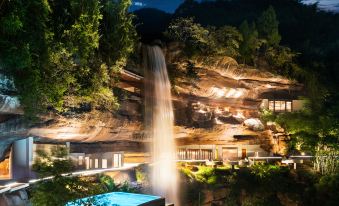 Su Ri Qinghe Cliff Waterfall Wild Luxury Hotel