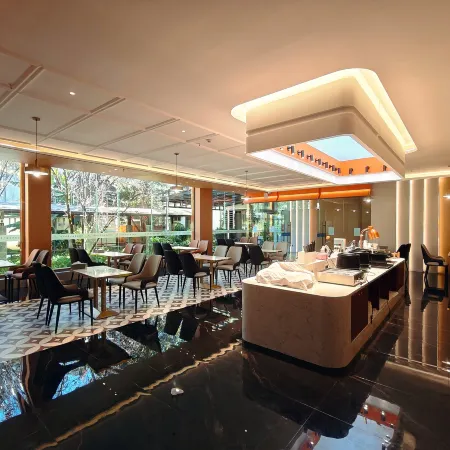 Ruishang Yuejing Jiari Hotel