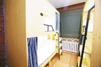 Tianjin Domi Youth Hostel & Guesthouse - 2 stjerner