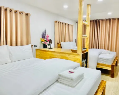 ทิวสน รีสอร์ท โรงแรมในอำเภอ ชุมแพ