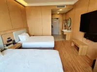 Xayar Yueman Hotel - parking