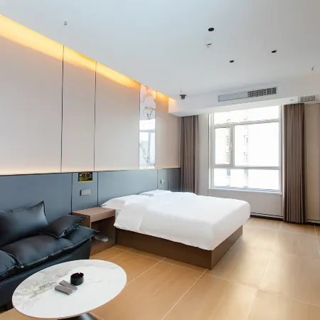 Radisson Hotel (Lanzhou New Area University Town)