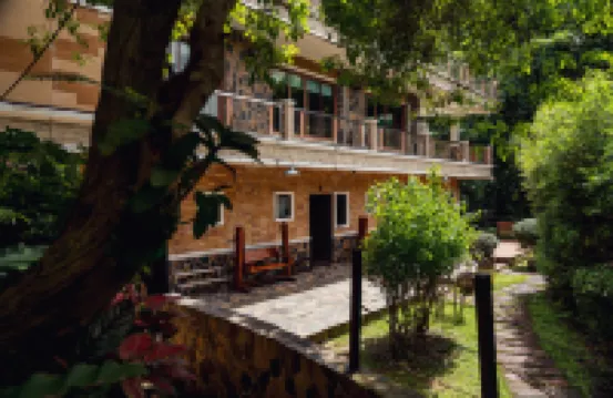 น้ำตกสาริการีโซเทล โรงแรมใกล้น้ําตกสาริกา