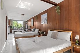 Private & Comfortable Rooms – Steps from Bus Stop