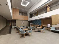 Bense E-sports Hotel (Historic District City Square Metro Station Branch) - Esports