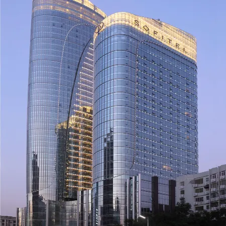 Sofitel Guangzhou Sunrich Отели рядом с достопримечательностью «Тянхэ»