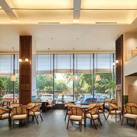 H MｕＦengHotel (Xuchang Liuyi Road Fat Donglai Times Square)