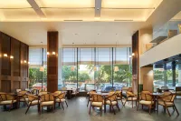 H MｕＦengHotel (Xuchang Liuyi Road Fat Donglai Times Square) - parkir