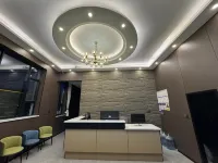 Sky Cloud Boutique Scenic Homestay (Nalati Scenic Area)