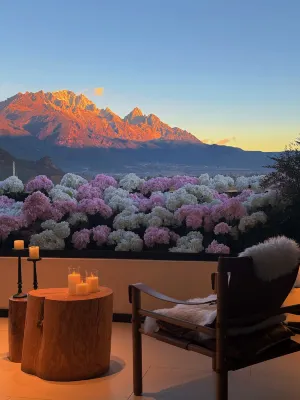 Lijiang Zaiye Snow Mountain Starry Sky Holiday Home