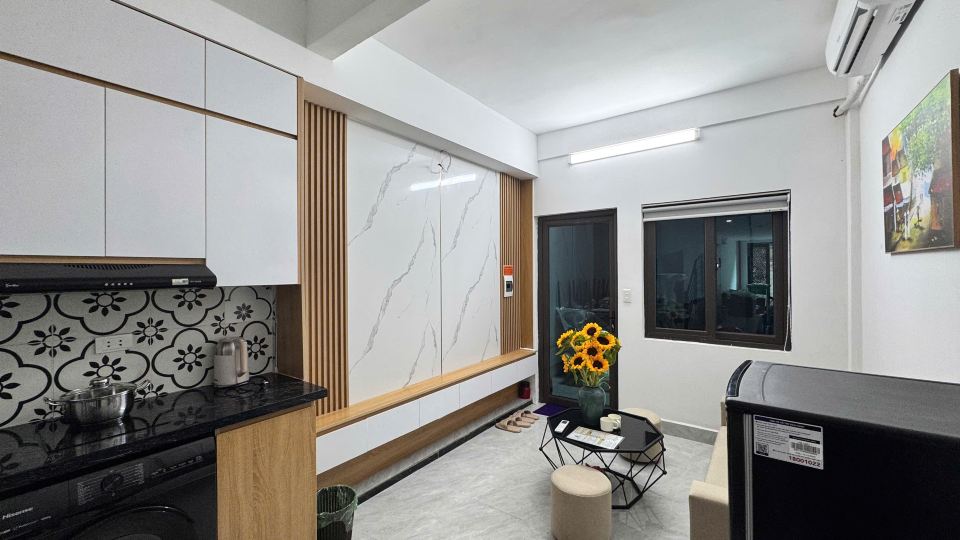 Aira Kim Ma Apartment