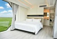 Hongmeng Flying Camp Homestay (Ulan Hada Volcano Geopark) - parking