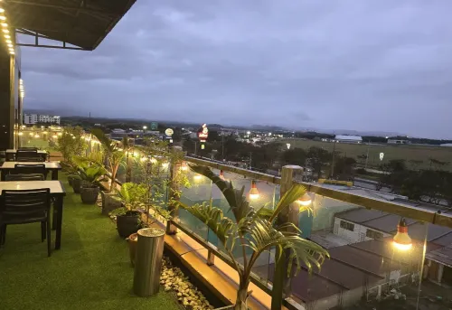 Sunday Sky Hotel in Korean Town Angeles, Near Clark International Airport