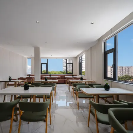 Qujing Qilin Qingpo High Grade Hidden Luxury Design Hotel (Qilin Garden) Отели в г. Цюйцзин