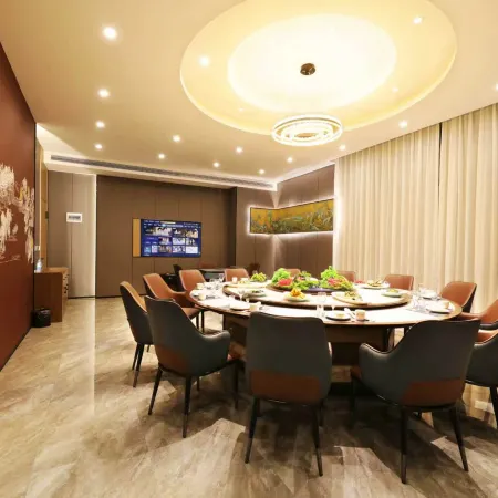 Jingbo Lake Four Seasons Lakeside Hotel