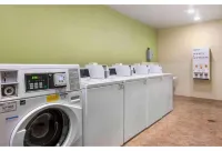 Motel 6 Suites Cincinnati Sharonville, OH