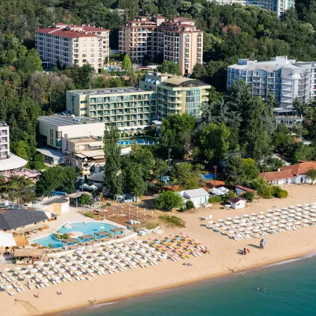 Palm Beach Hotel - All Inclusive with Free Beach Package & Private Beach