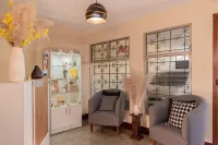 Be Happy Hotel Gt - Homestays