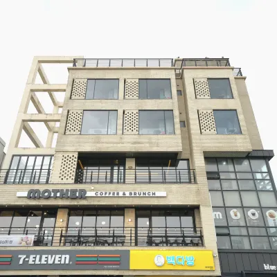 Gangneung The Shine Blue Stay โรงแรมใกล้หาดคังมุน
