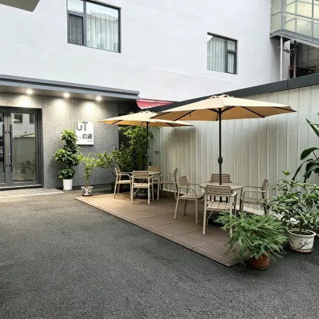 Linjiang Yuntu · Smart Choice Hotel (Fountain Square)