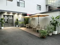 Linjiang Yuntu · Smart Choice Hotel (Fountain Square) - parking