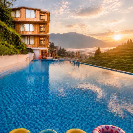 Yunxi Shang Viewing Homestay (Longji Terraces Thousand-Floor Sky Ladder Observation Deck)