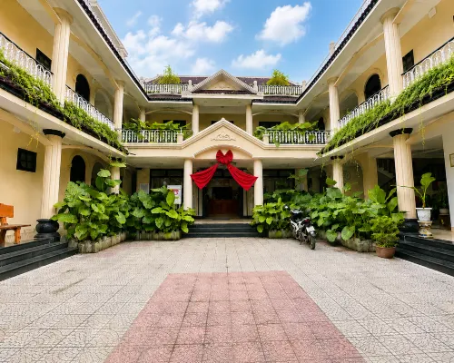 Ancient Hoian Hotel Hotels near Son Phong