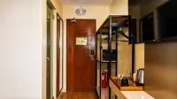 Hollywood Hotel Puerto Princesa - balcone