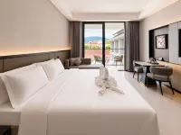 JIAHAO HOTEL - สระว่ายน้ำแบบอินฟินิตี้