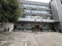 Yuanqi Hotel (Langzhong Ancient Town) - parking